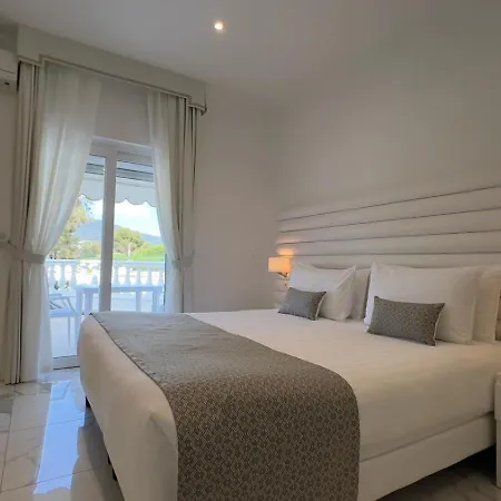 La Calanque Otel 4*