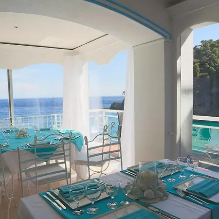 Otel La Calanque Cavalaire-sur-Mer