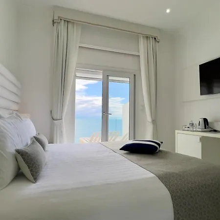 Hotel La Calanque Cavalaire-sur-Mer